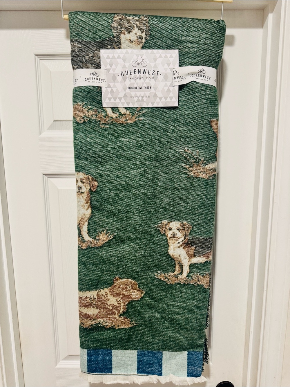 Queenwest Decorative Throw - Fringed Edges - Green/Tan/Dog Pattern - 50"x70"
